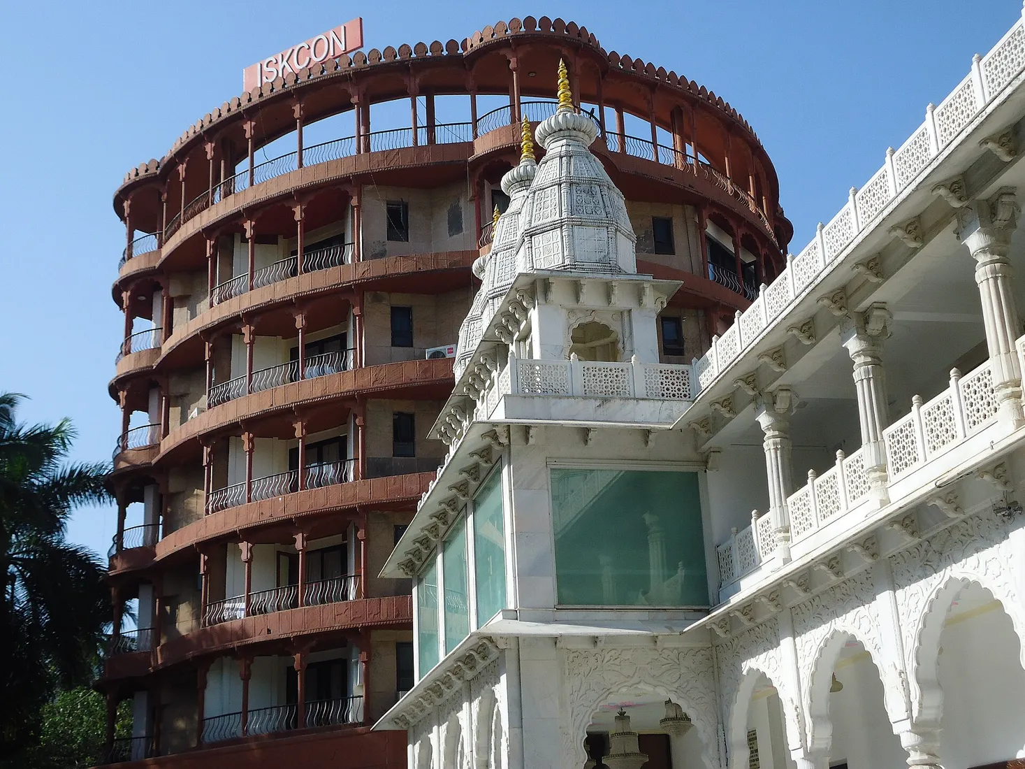 ISKCON Temple (Hare Krishna) — photograph 1