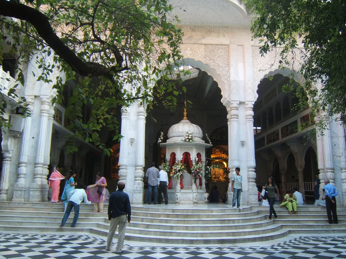 ISKCON Temple (Hare Krishna) — photograph 4